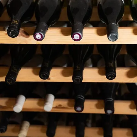 Del Feudo & Restaurant カステルヴェトロ・ディ・モーデナ