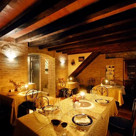 Del Feudo & Restaurant ベッド・アンド・ブレックファスト 4*